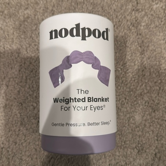nodpod the weighted blanket for your eyes - Picture 1 of 3